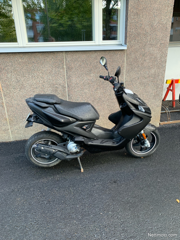 Yamaha Aerox r naked 50 cm³ 2013 Joensuu Skootteri Nettimoto