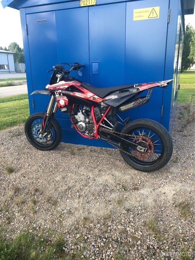 Husqvarna SM 144 125 cm³ 2008 Kajaani Moottoripyörä Nettimoto