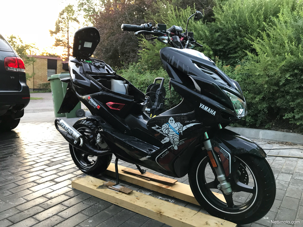Yamaha Aerox R Naked 50 cm³ 2015 Imatra Moped Nettimoto