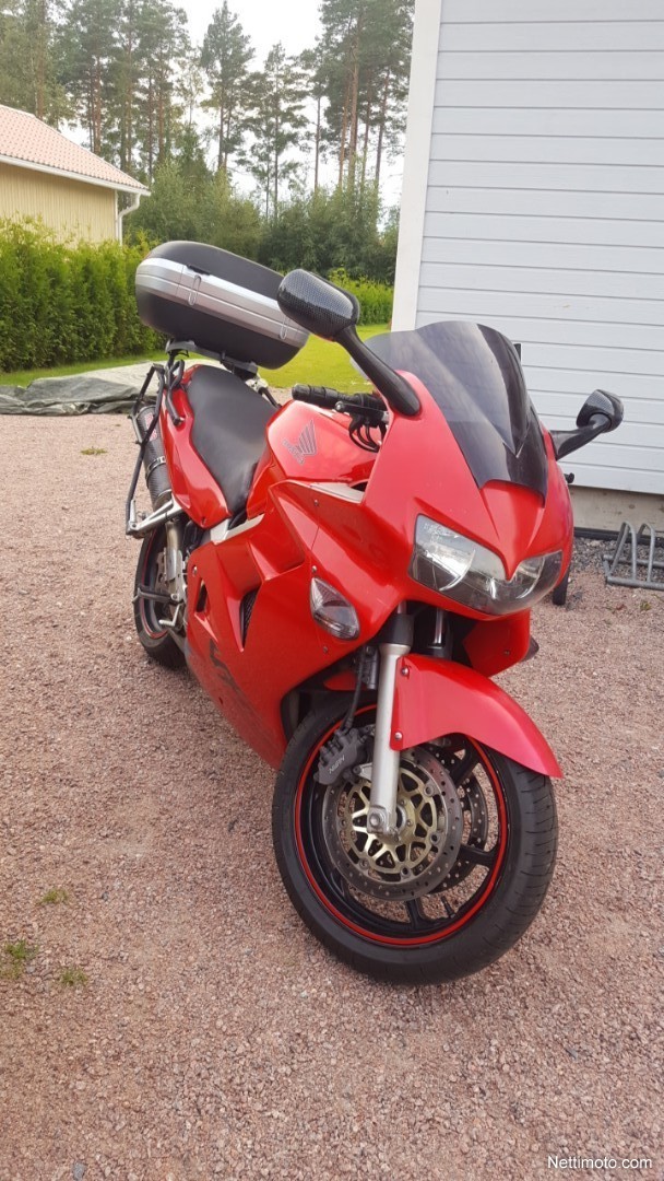 Honda Vfr Fi Rc Cm Siuntio Moottoripy R Nettimoto