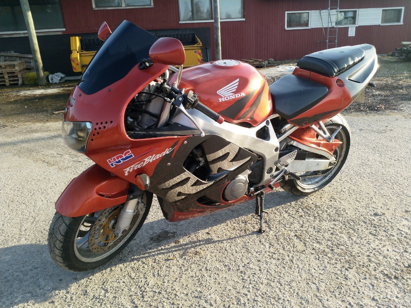 Honda CBR 900 RR Fireblade CBR900RR SC33 919 900 cm³ 1998 Ähtäri