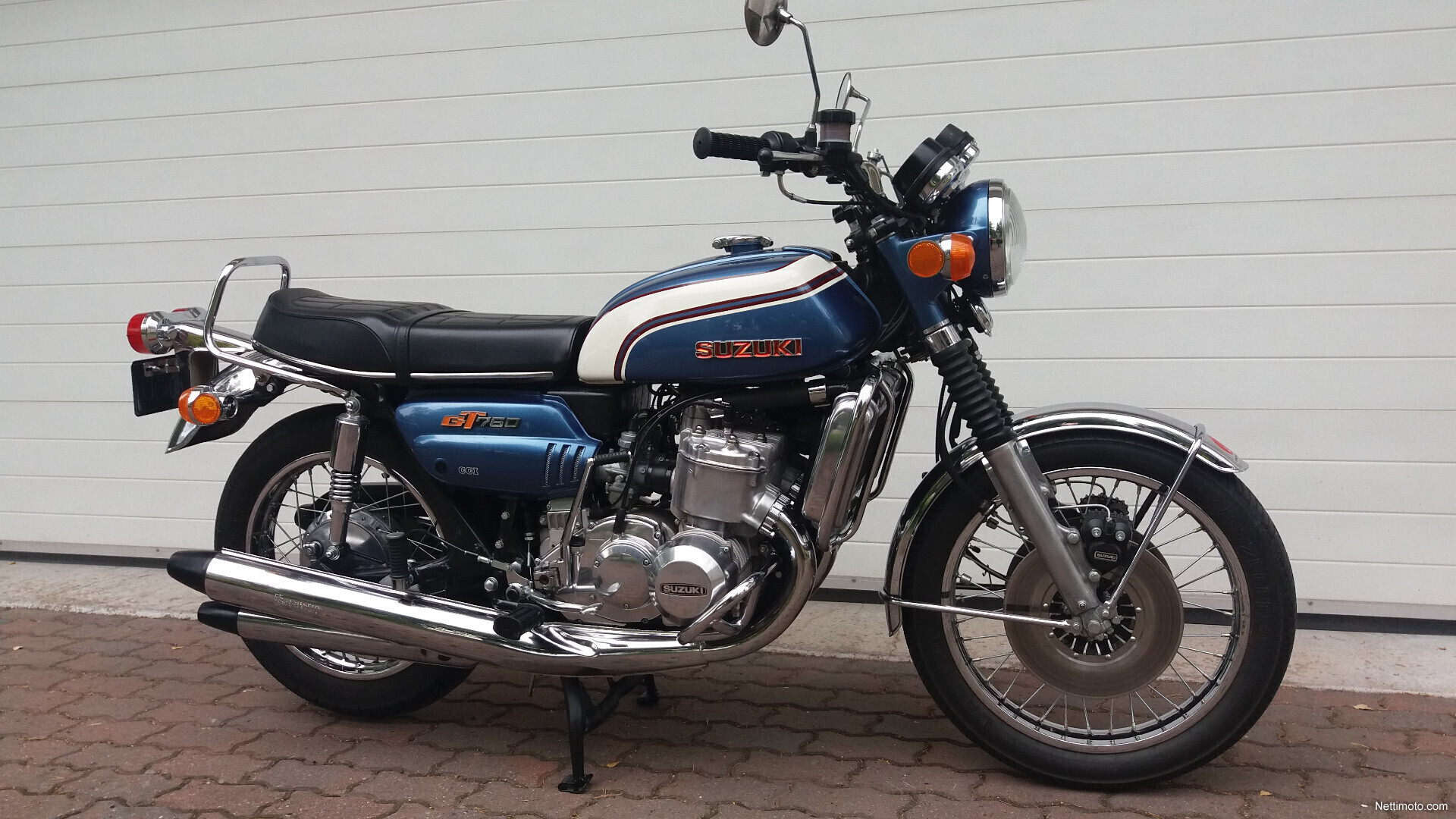 Suzuki gt 750