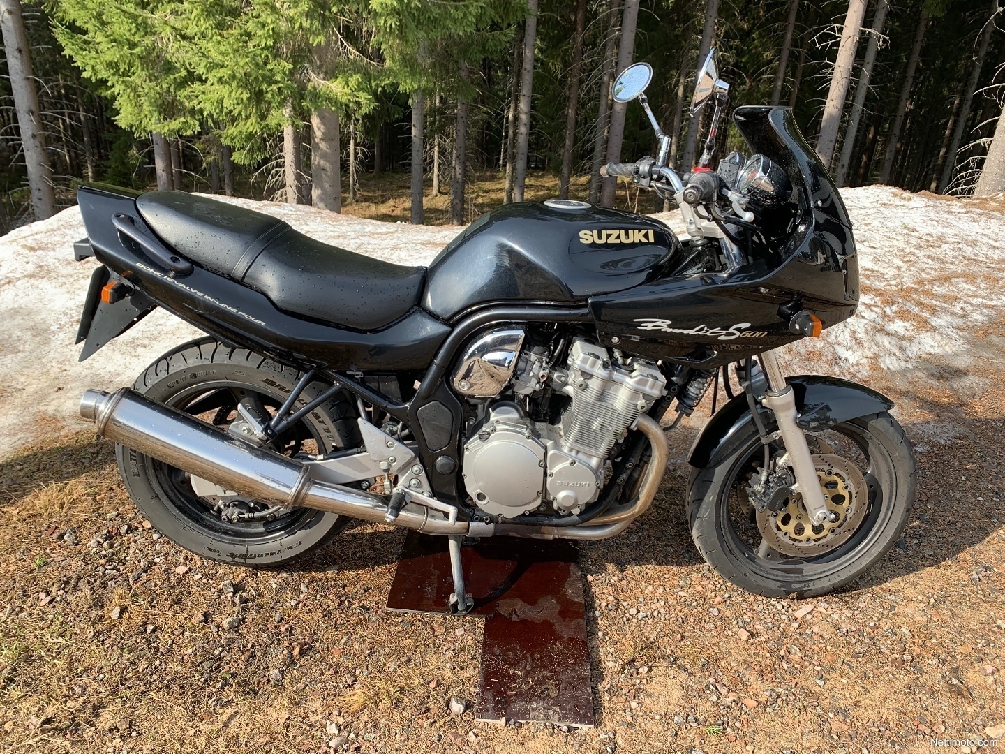 Suzuki gsf 600 s