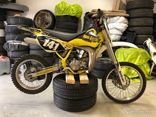 Suzuki RM