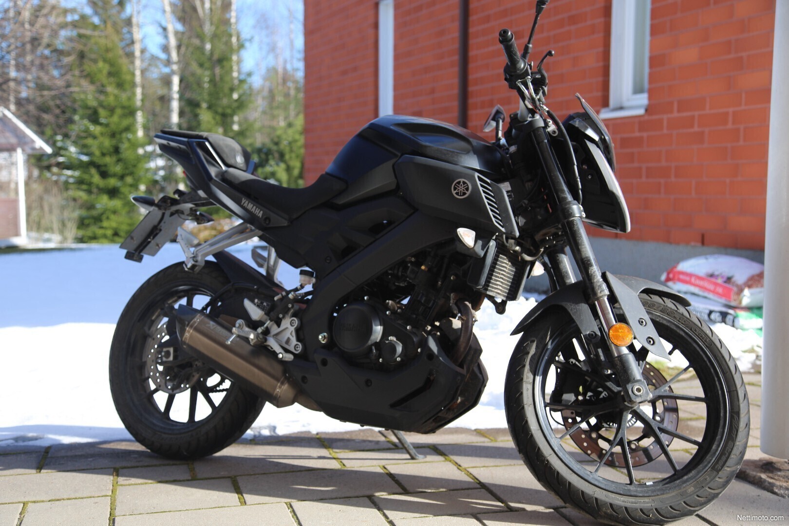 Yamaha YZF R-125 AP kevytmoottoripyörä - Tarvikekeskus Oy