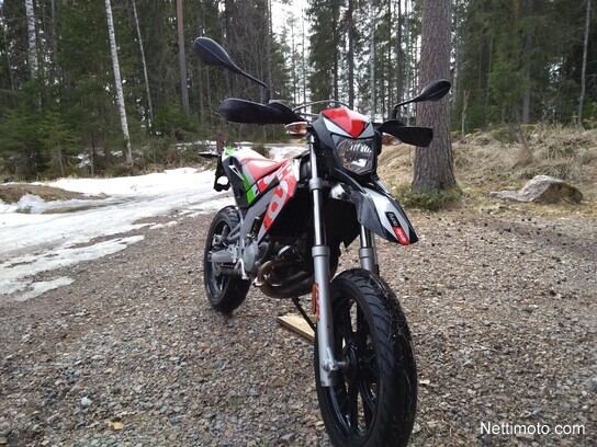 Aprilia SX