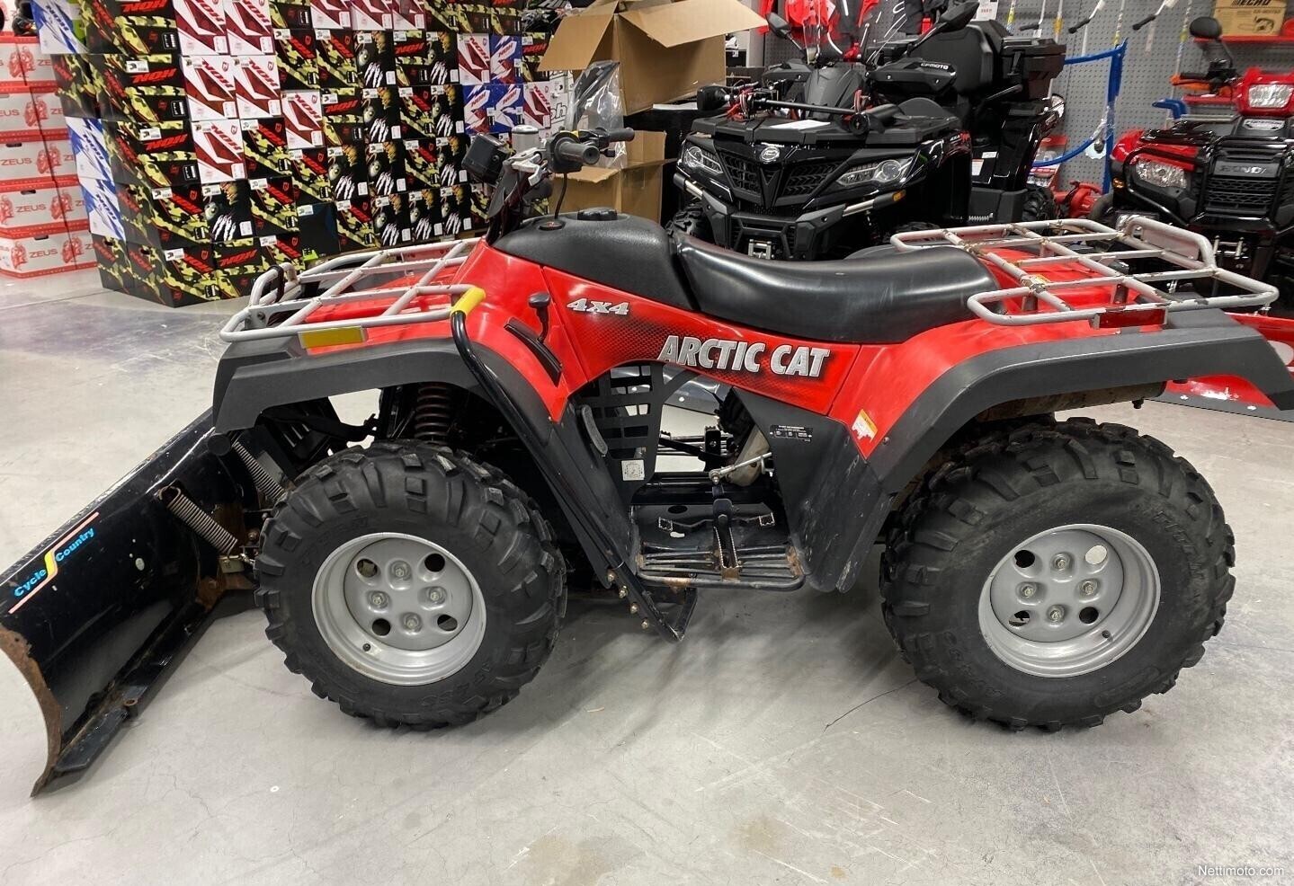 Arctic Cat 300 4x4 , Alennusvaihde ym, vähän ajettu 300 cm³ 2004