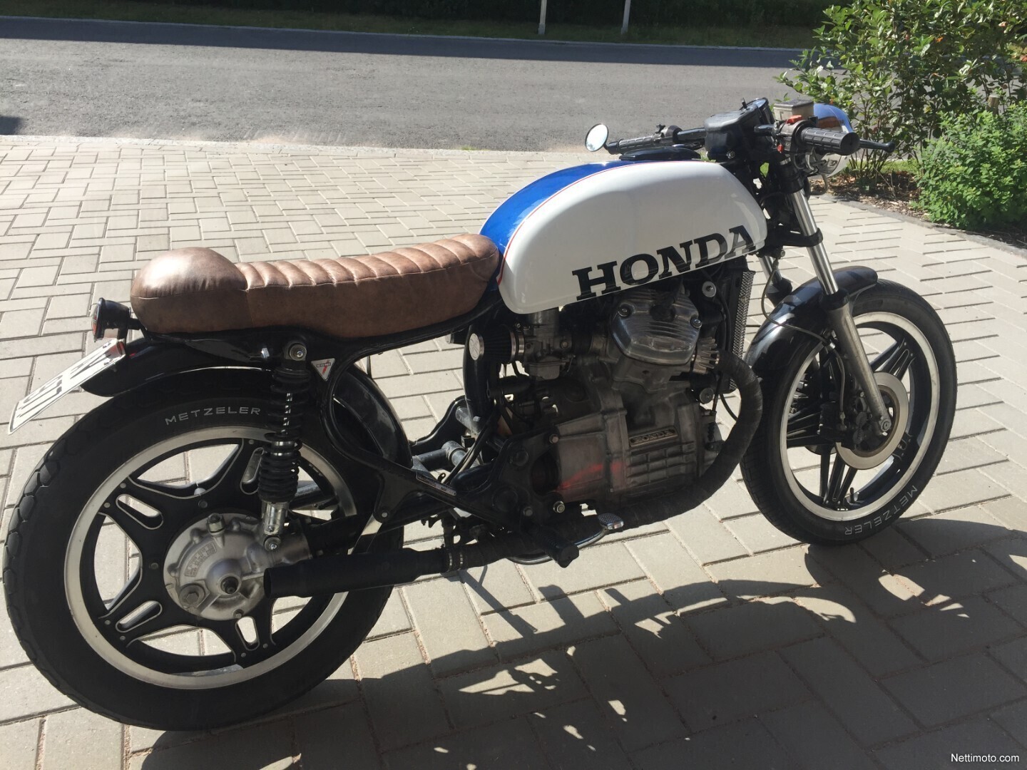 Honda cx машина