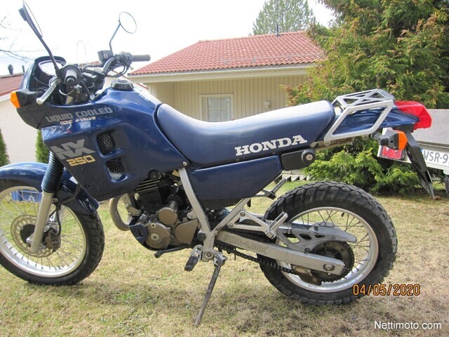 Honda nx250 dominator