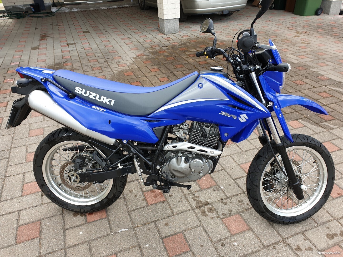 Suzuki dr 125 sm