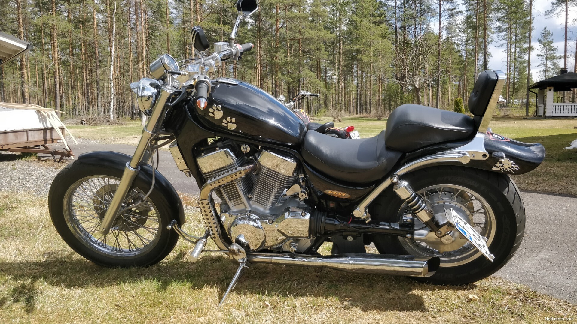 suzuki intruder 1400