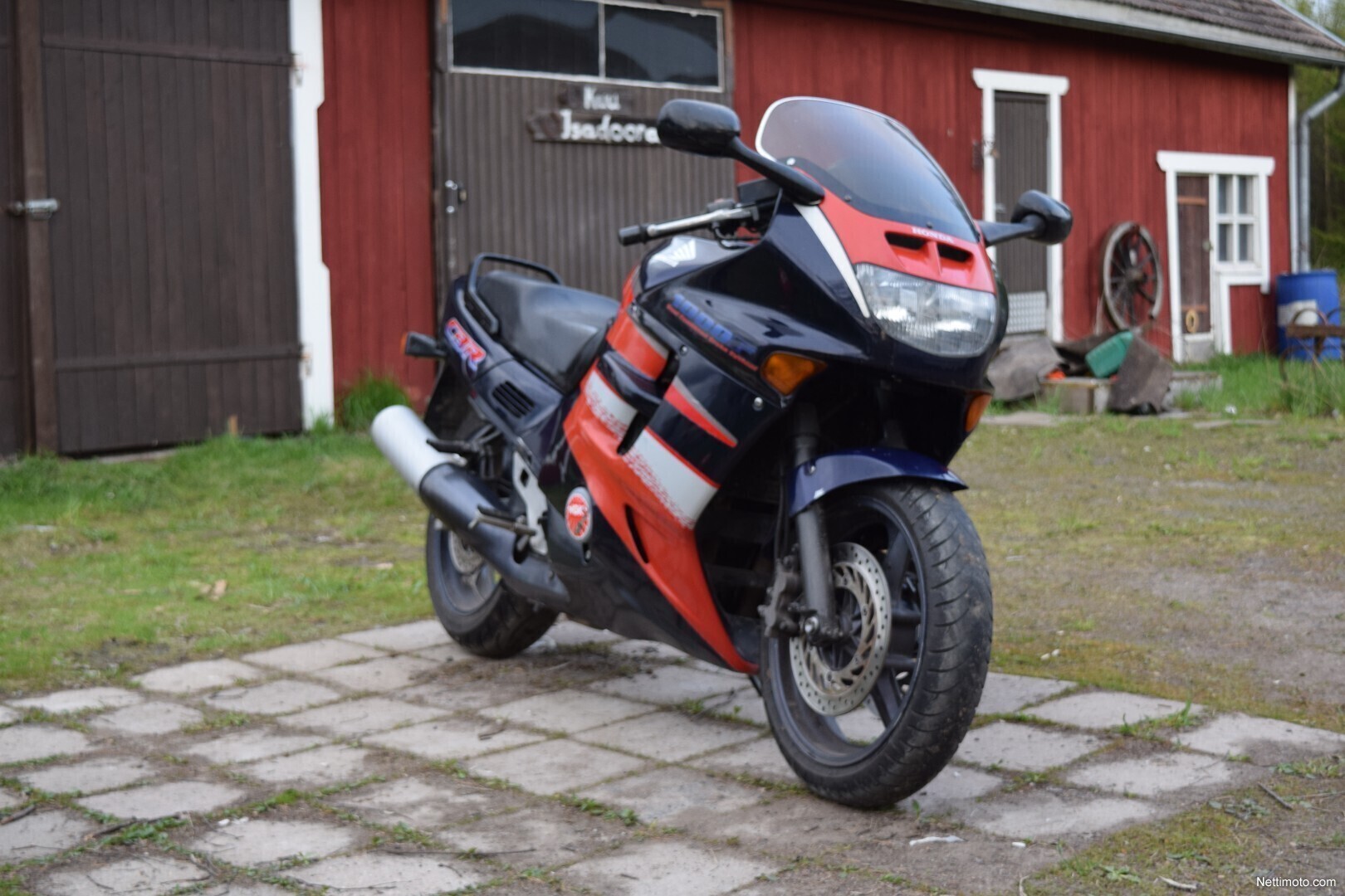 Honda cbr1000f максимальная скорость