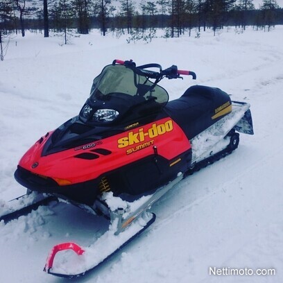 Ski-Doo Summit