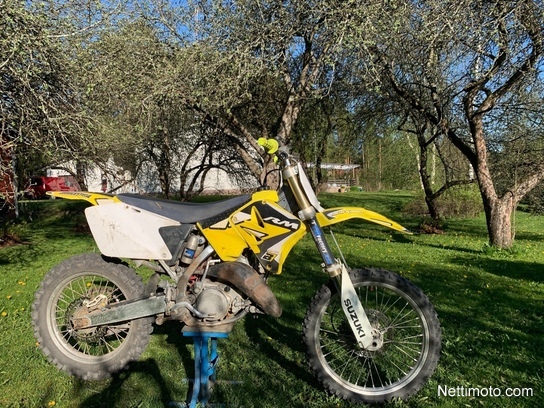 Suzuki RM