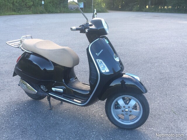 Vespa GTS