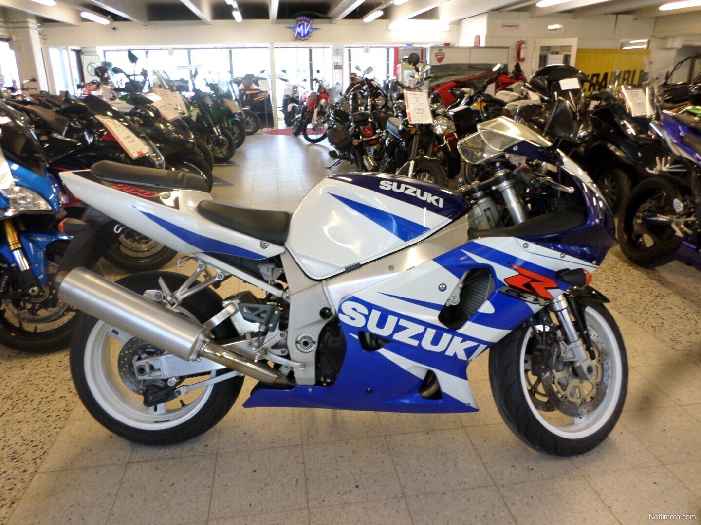 Suzuki GSXR 750 750 cm³ 2002 Tuusula Moottoripyörä