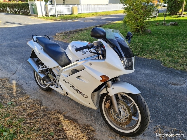 Honda vfr v4