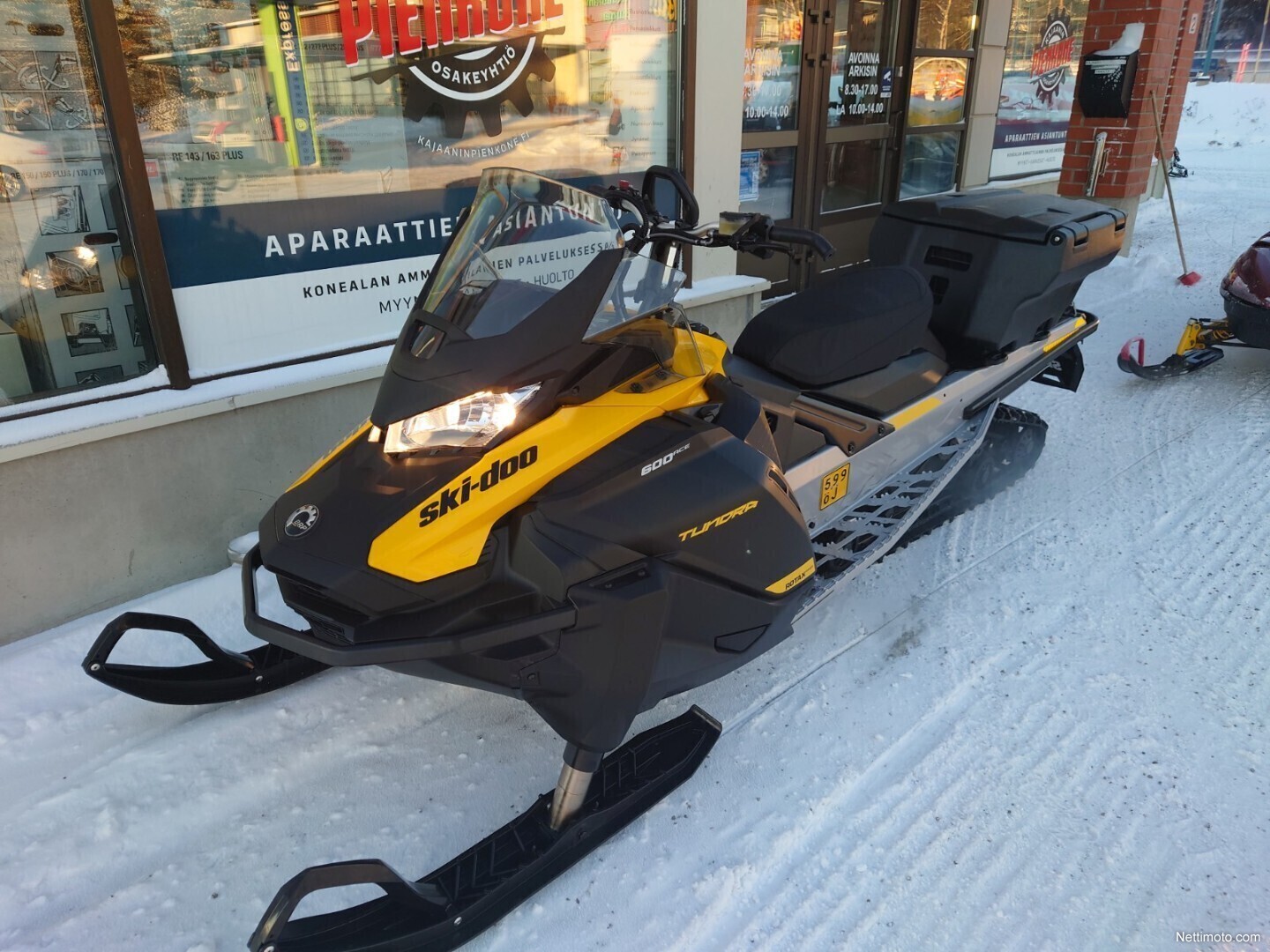 SkiDoo Tundra LT 600 ACE 600 cm³ 2021 Kajaani Moottorikelkka Nettimoto SkiDoo Tundra LT 600 ACE 600 cm³ 2021 Kajaani Moottorikelkka Nettimoto