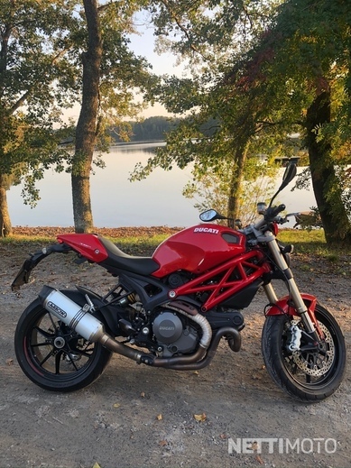 ducati monster 2022 evo