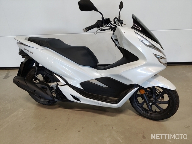 Honda Pcx 125 1 Omistajalta Huollettu Ja Vahan Ajettu 125 Cm Jyvaskyla Skootteri Nettimoto