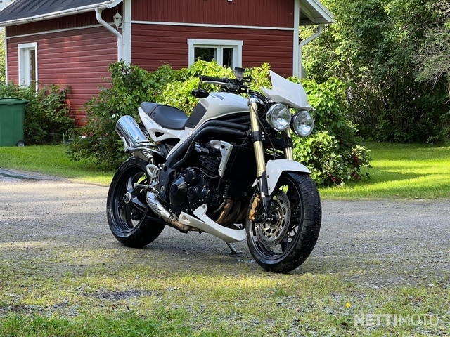 Triumph Speed Triple juuri huollettu! 1 100 cm³ 2008 - Kangasala -  Motorcycle - Nettimoto