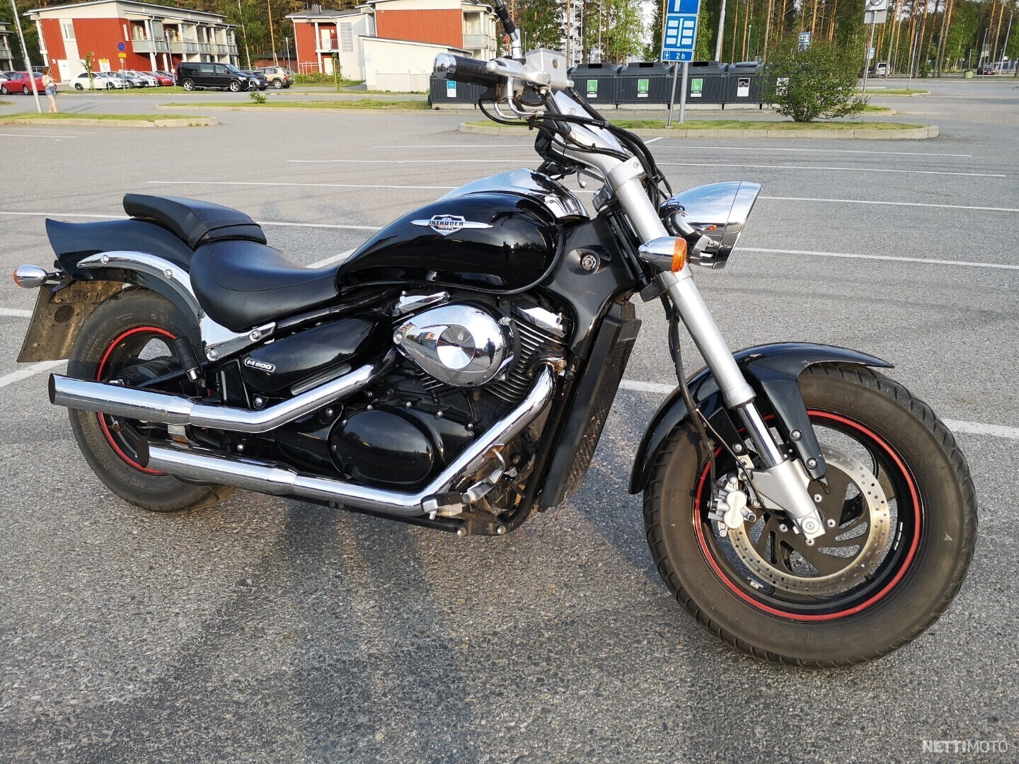 Suzuki intruder vz800