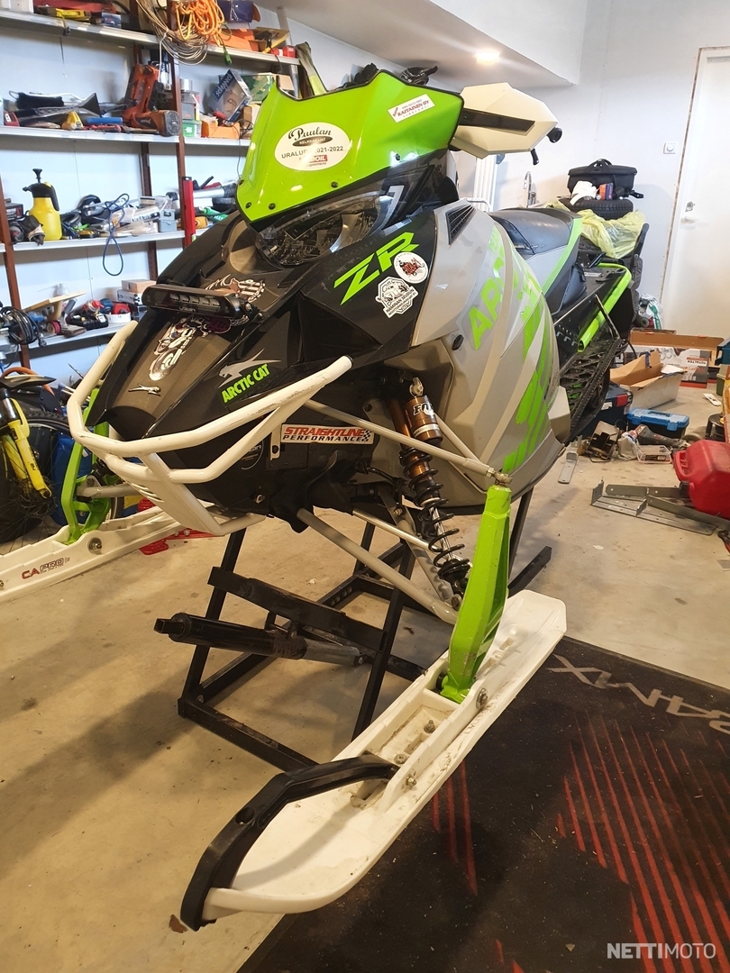 Arctic Cat Zr 6000r Xc Totaltekeillä 600 Cm³ 2018 Nurmijärvi