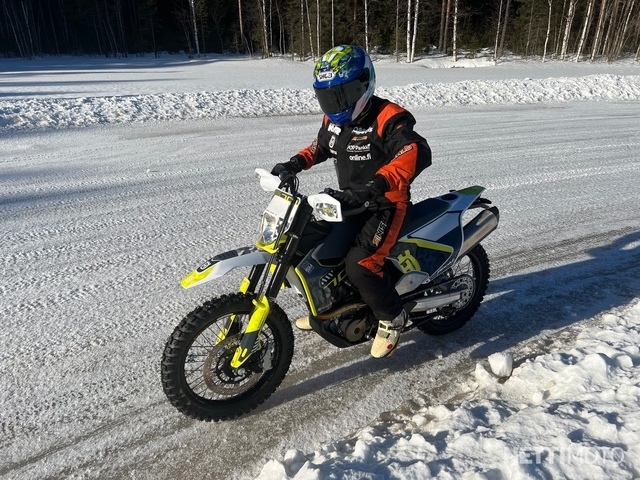 Husqvarna 701 Supermoto Supermoto, jäärata, flat-track 700 cm³ 2020 -  Jyväskylä - Moottoripyörä - Nettimoto