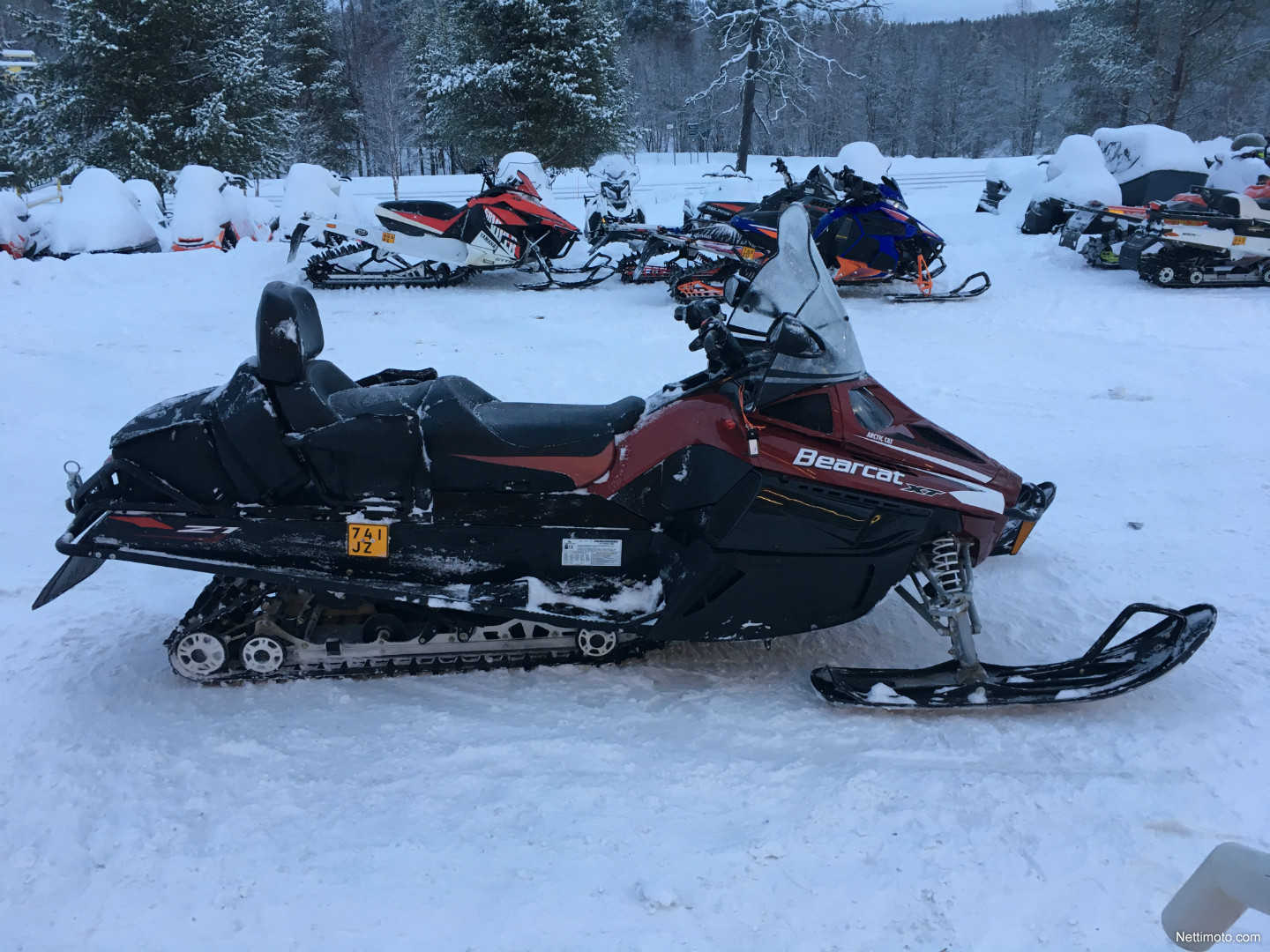  Arctic Cat Bearcat  Z1Xt 1 000 cm  2011 Inari Snow 