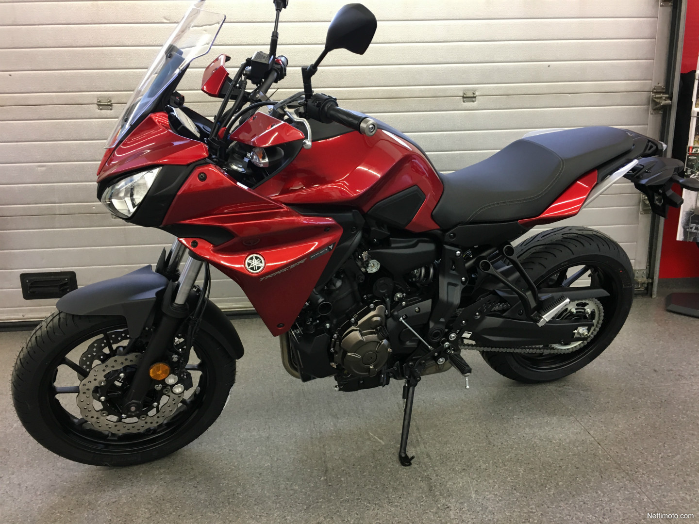 Yamaha MT 07 Tracer  ESITTELYLAITE TRACER  700 ABS 700 cm  