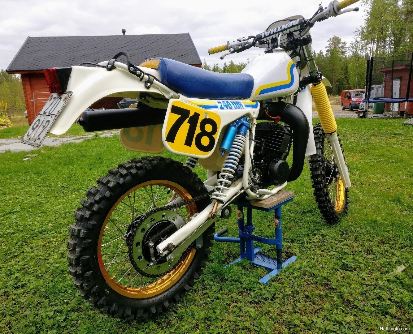 Husqvarna 250 швейная машина