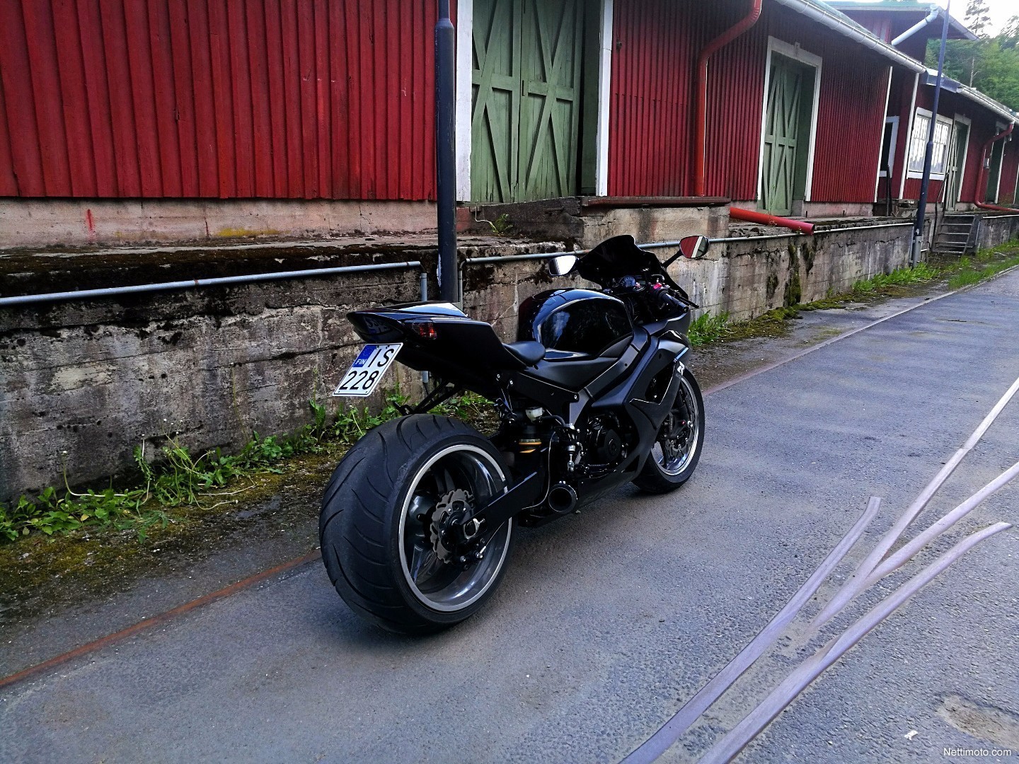 Suzuki GSX-R 160 & 300 renkaat, yoshimura, powercommander ymm 1 000 cm³ ...