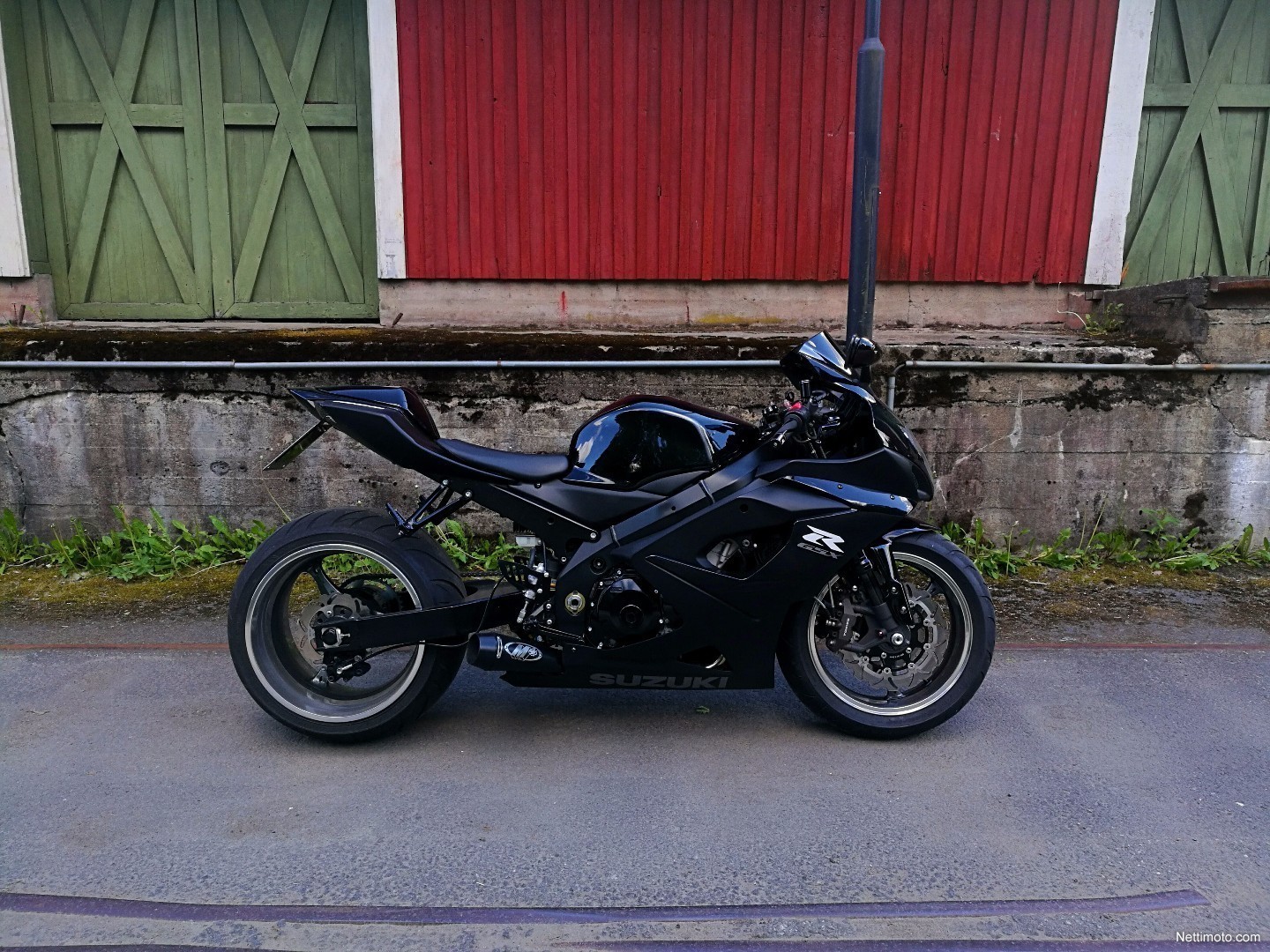 Suzuki GSX-R 160 & 300 renkaat, yoshimura, powercommander ymm 1 000 cm³ ...