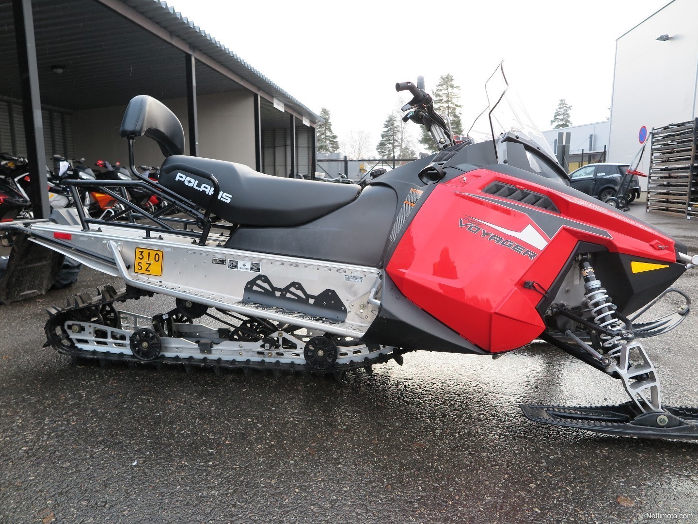 Polaris voyager. Polaris Indy 600. Поларис инди Вояджер 600. Снегоход Indy Voyager 600. Поларис 550 инди Вояджер 2006.