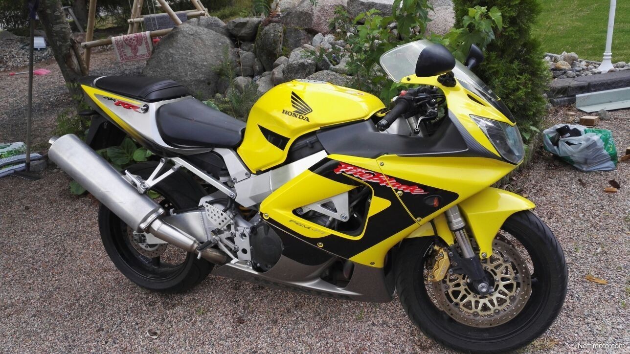 Honda cbr 900 rr