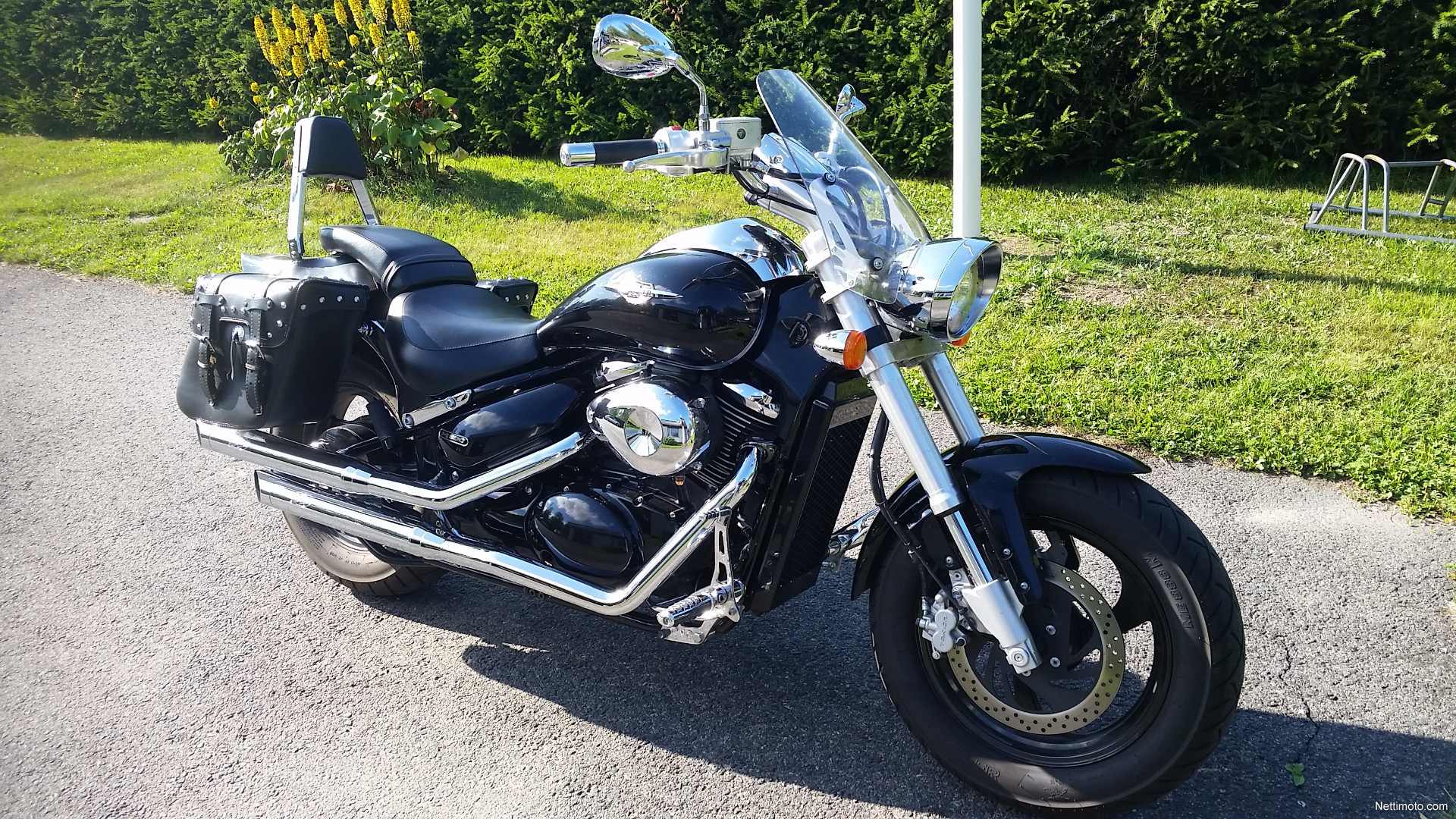 Suzuki intruder vz800