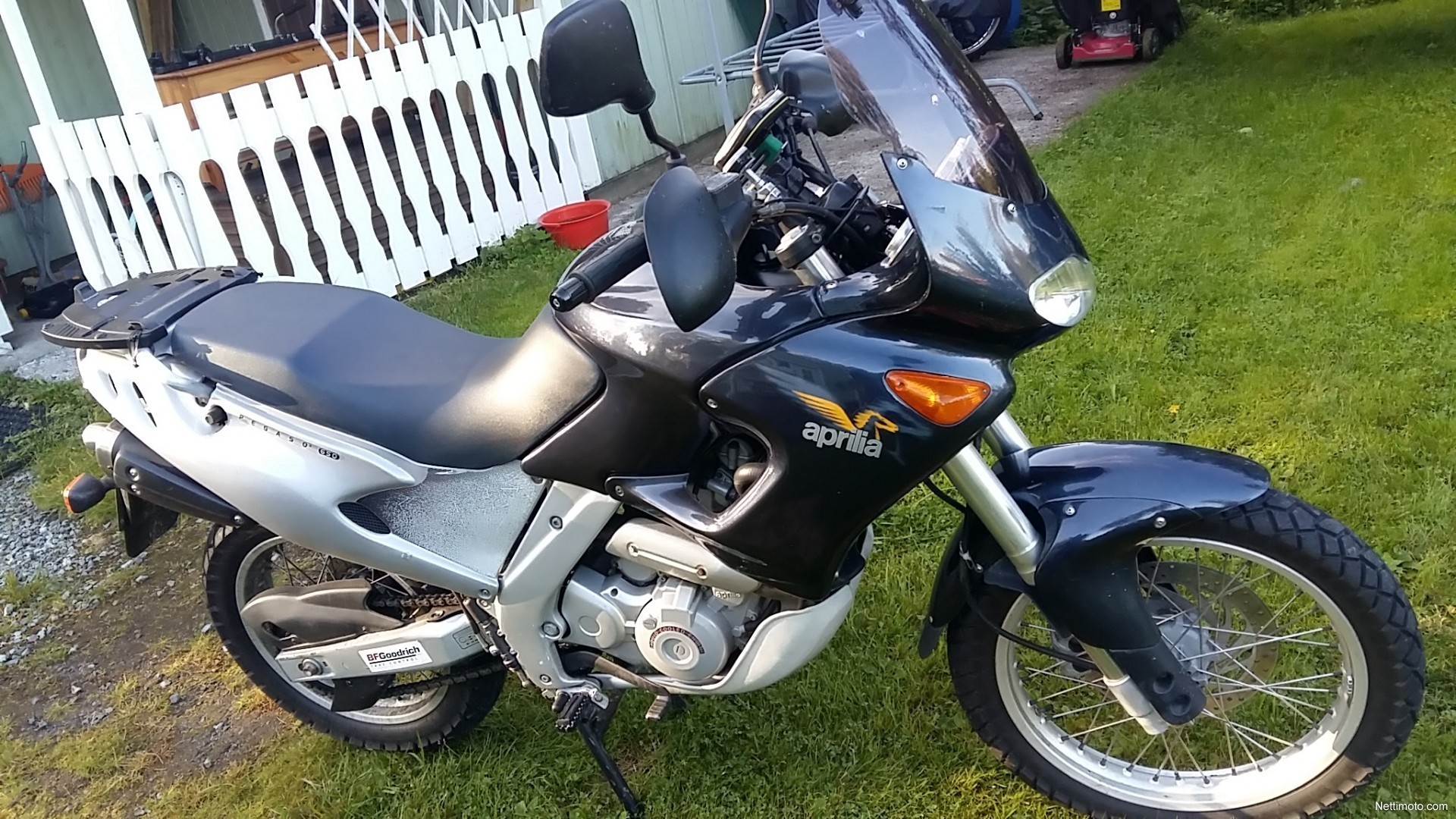 1997 Aprilia Pegaso 650 Motorcycle Service Manual