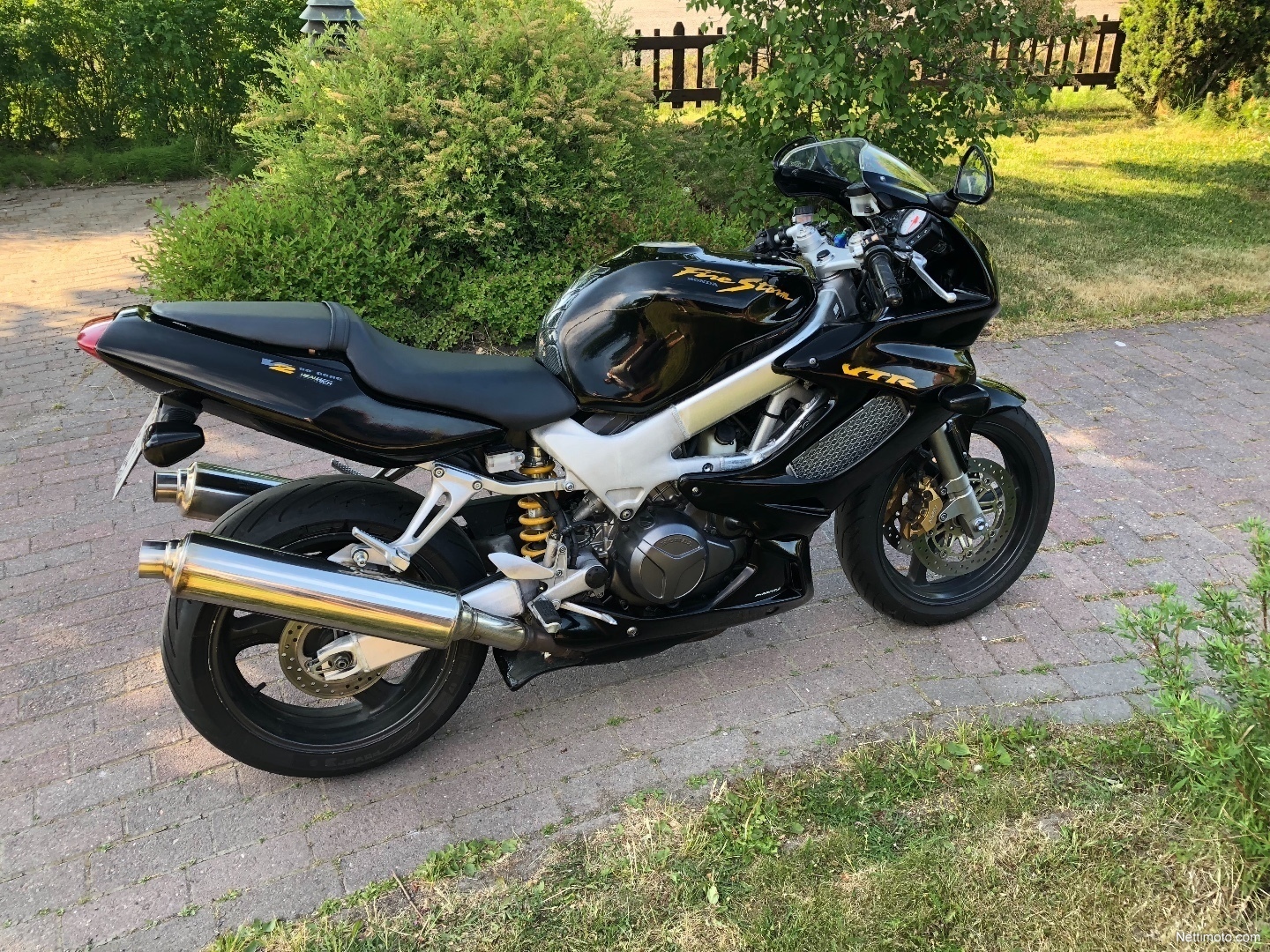 Honda vtr 1000 характеристики