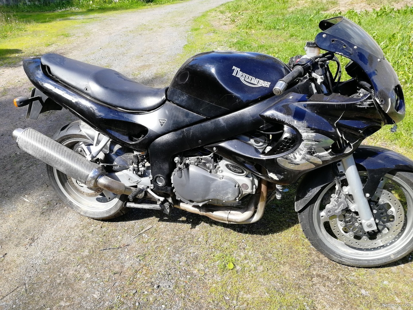 Triumph Sprint RS 955i 950 cm³ 2002 - Karvia ...