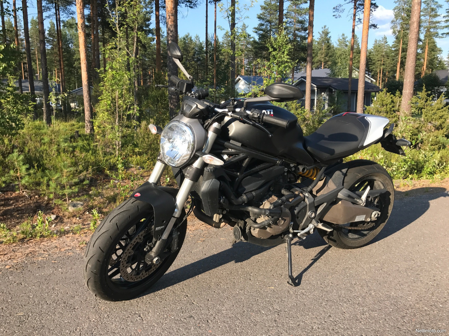 ducati monster 850