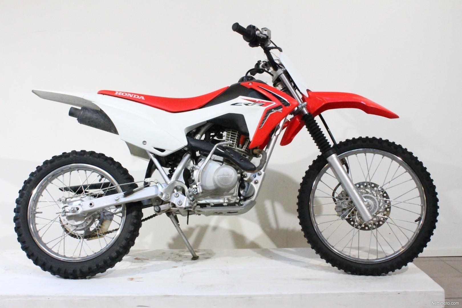 Honda CRF 125F Hyväkuntoinen Honda laatucrossi 125 cm³ ...