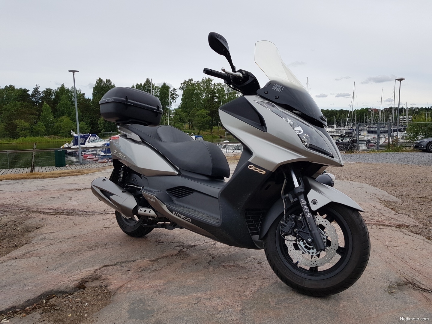 Kymco 300i Downtown 300 cm³ 2012 Espoo Skootteri Nettimoto