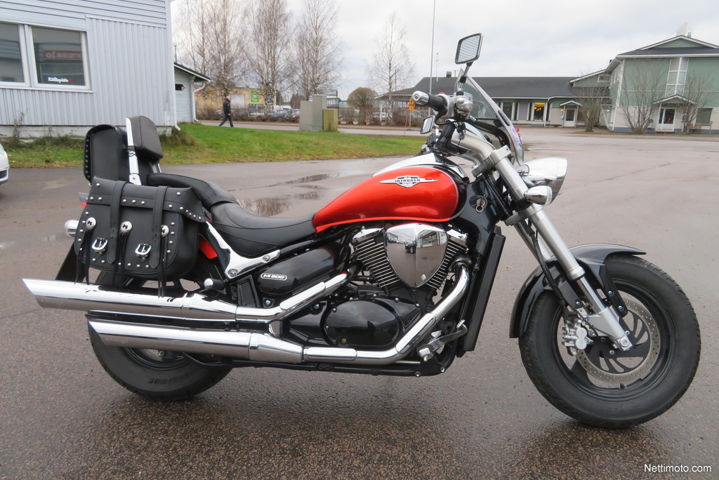 Suzuki intruder vz800