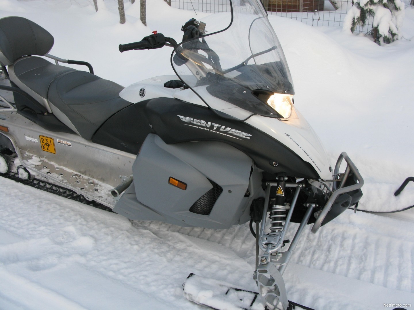 2011 yamaha venture lite