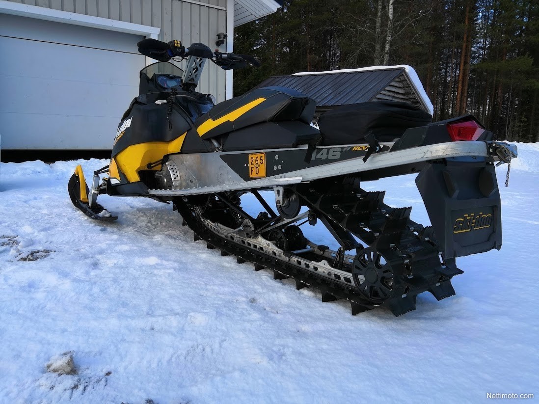 Ski-Doo Summit 600 etec H.O 600 cm³ 2012 - Utajärvi - Moottorikelkka