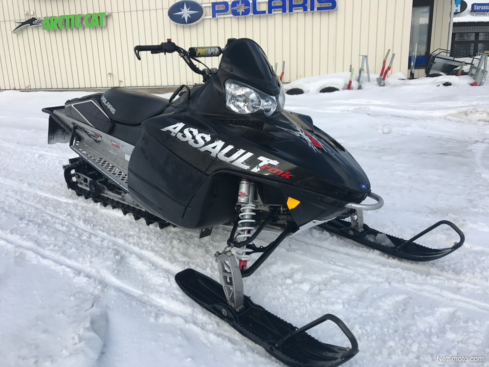 Polaris 800 RMK Assault 146" 800 cm³ 2010 - Kemijärvi - Snow Mobile