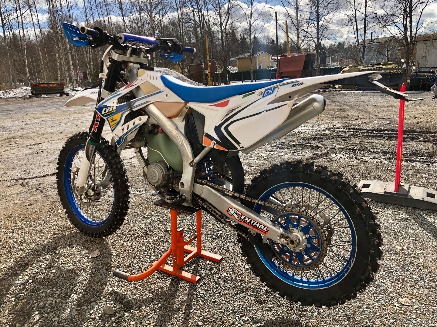 tm 125 dirt bike