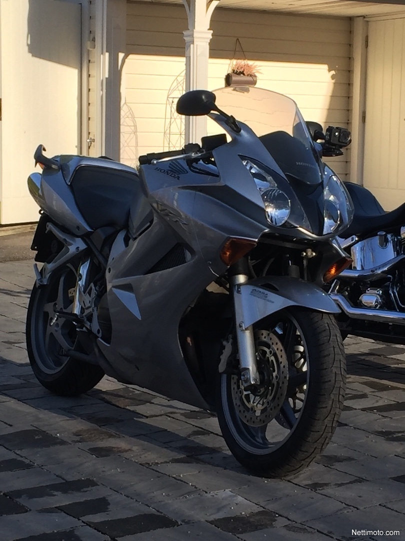 Honda vfr 800 abs