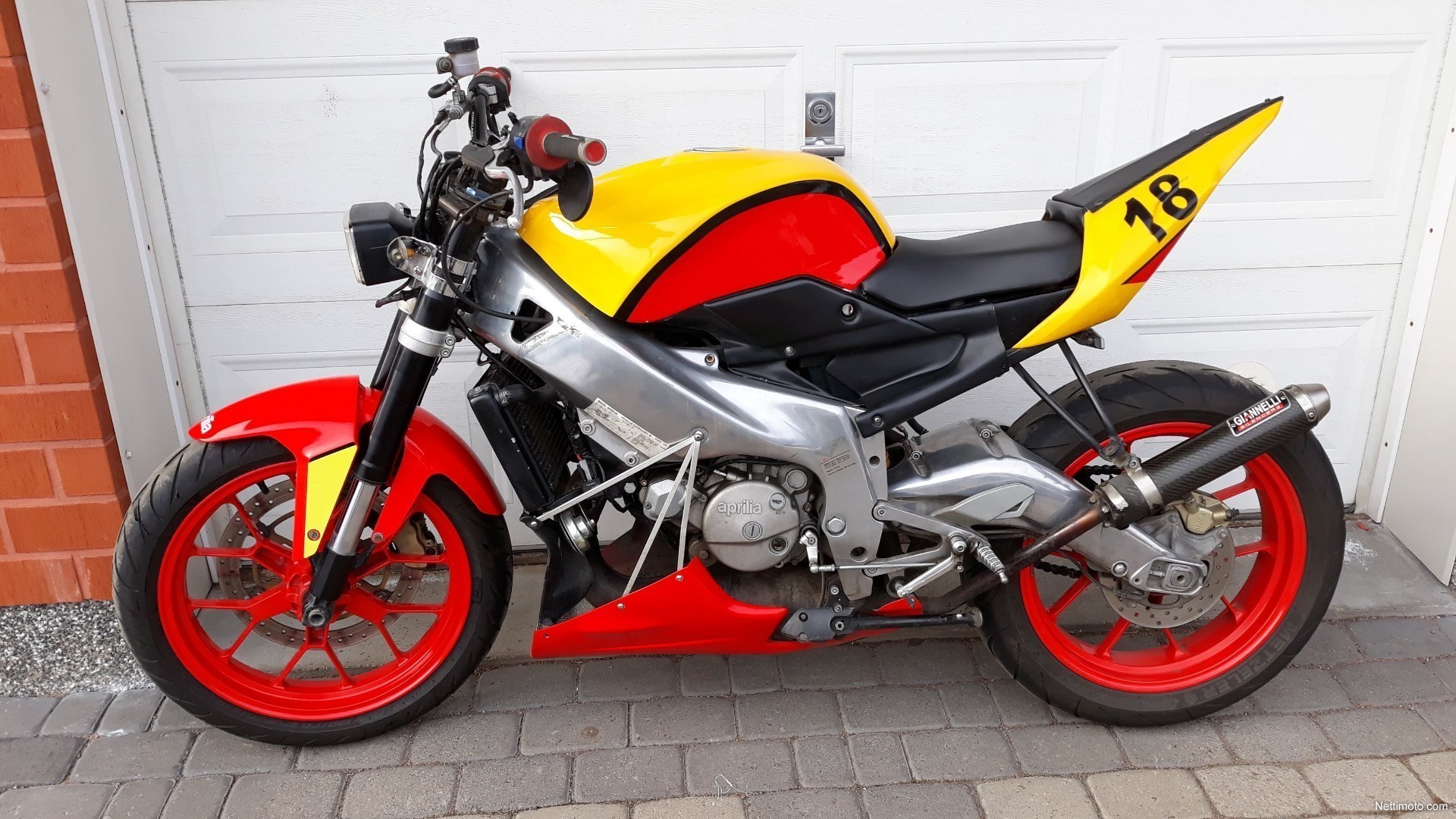 rs 125 motorcycle