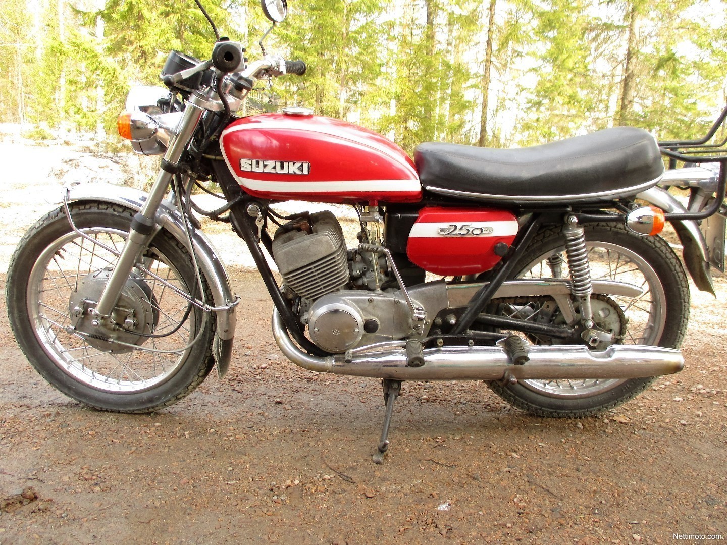 Suzuki t series